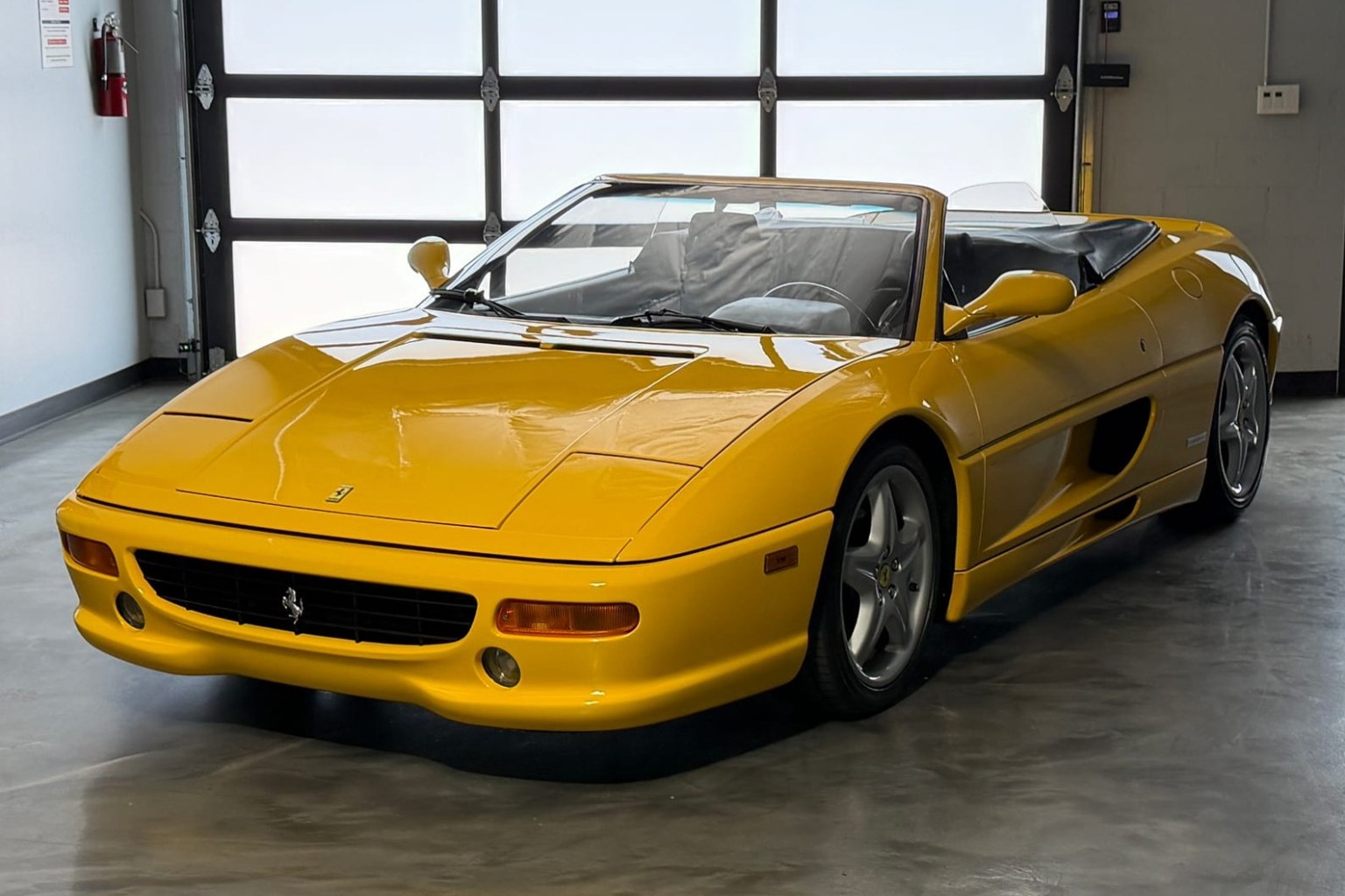 1998 Giallo Spider Manual — photo 1